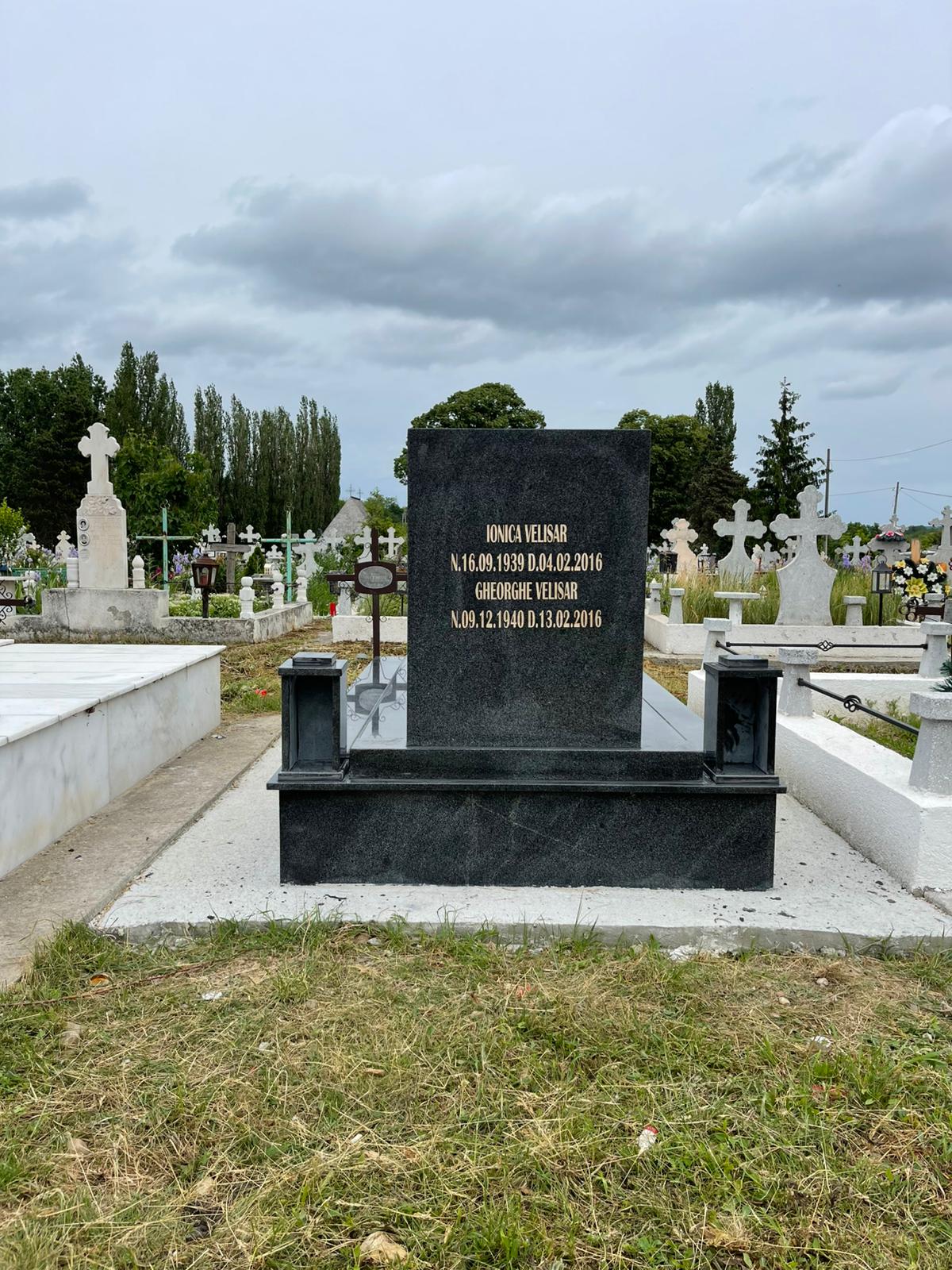 Lucrare funerară Divinum 4