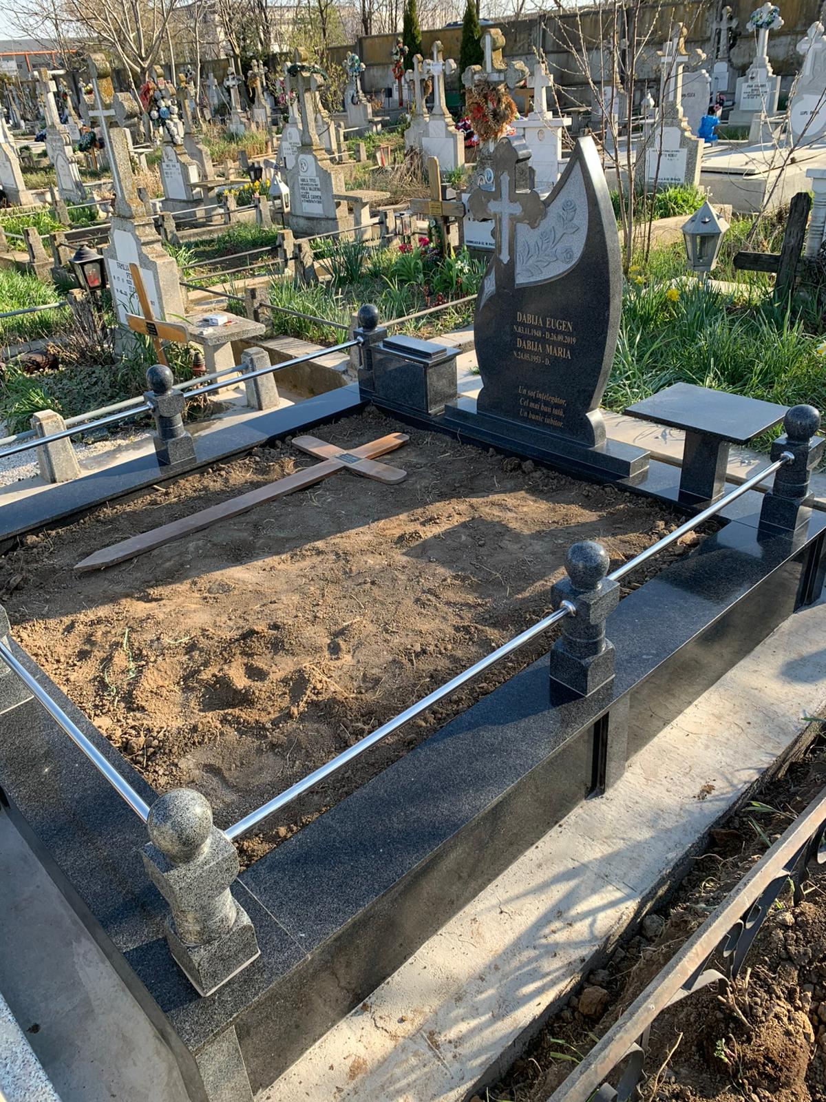 Lucrare funerară Divinum 7