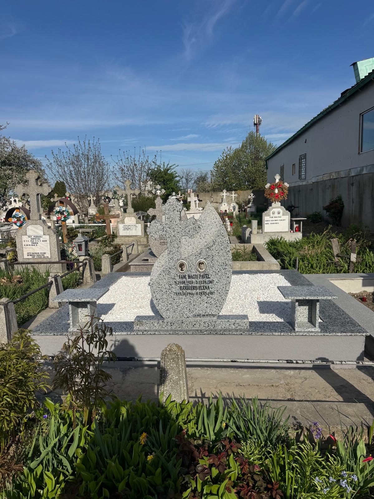 Lucrare funerară Divinum 33