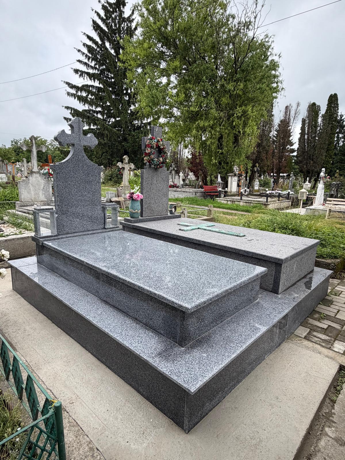 Lucrare funerară Divinum 38