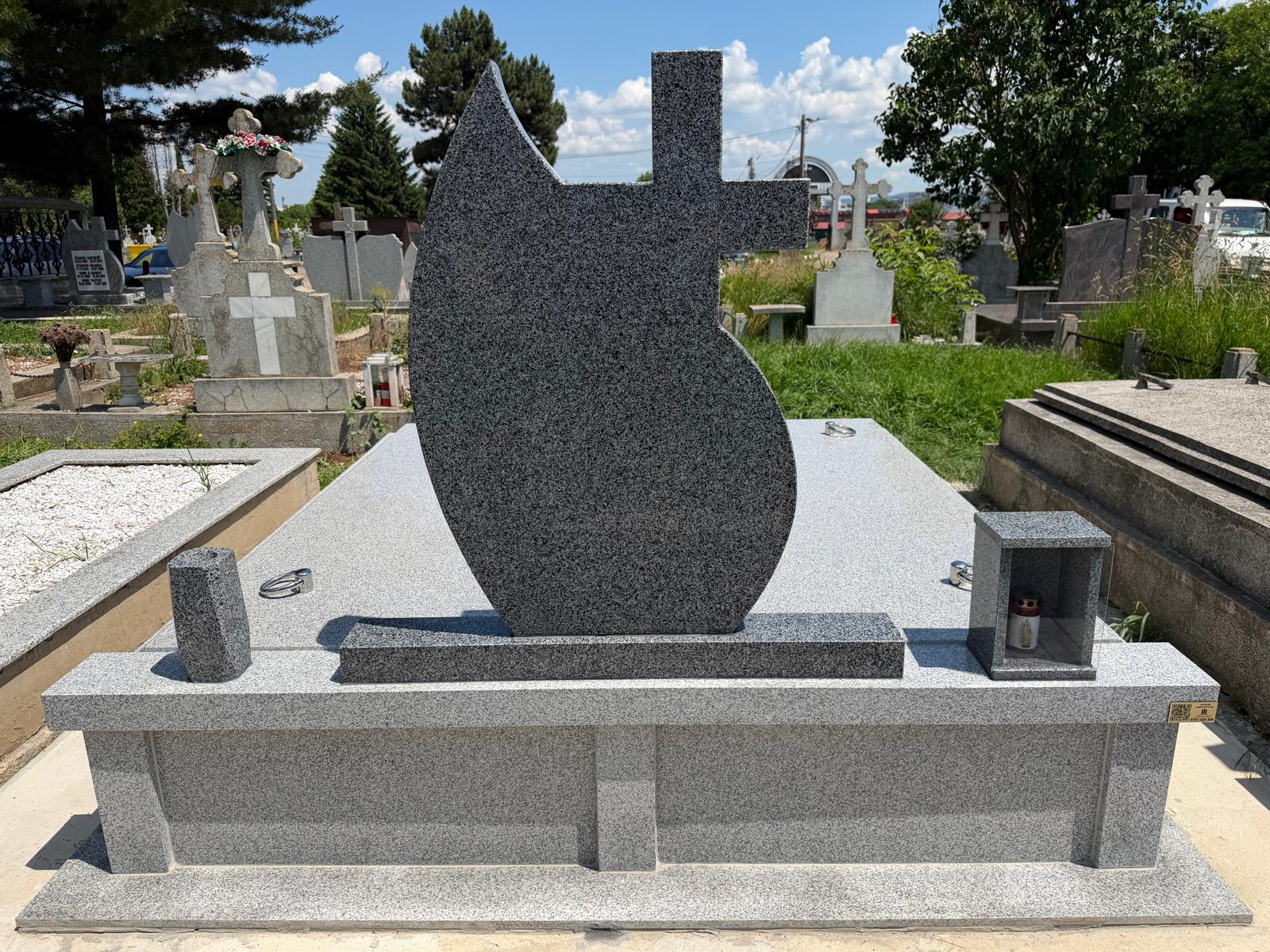 Lucrare funerară Divinum 39