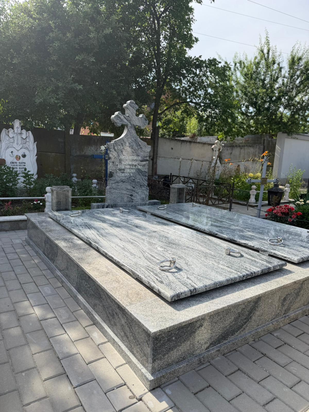 Lucrare funerară Divinum 44