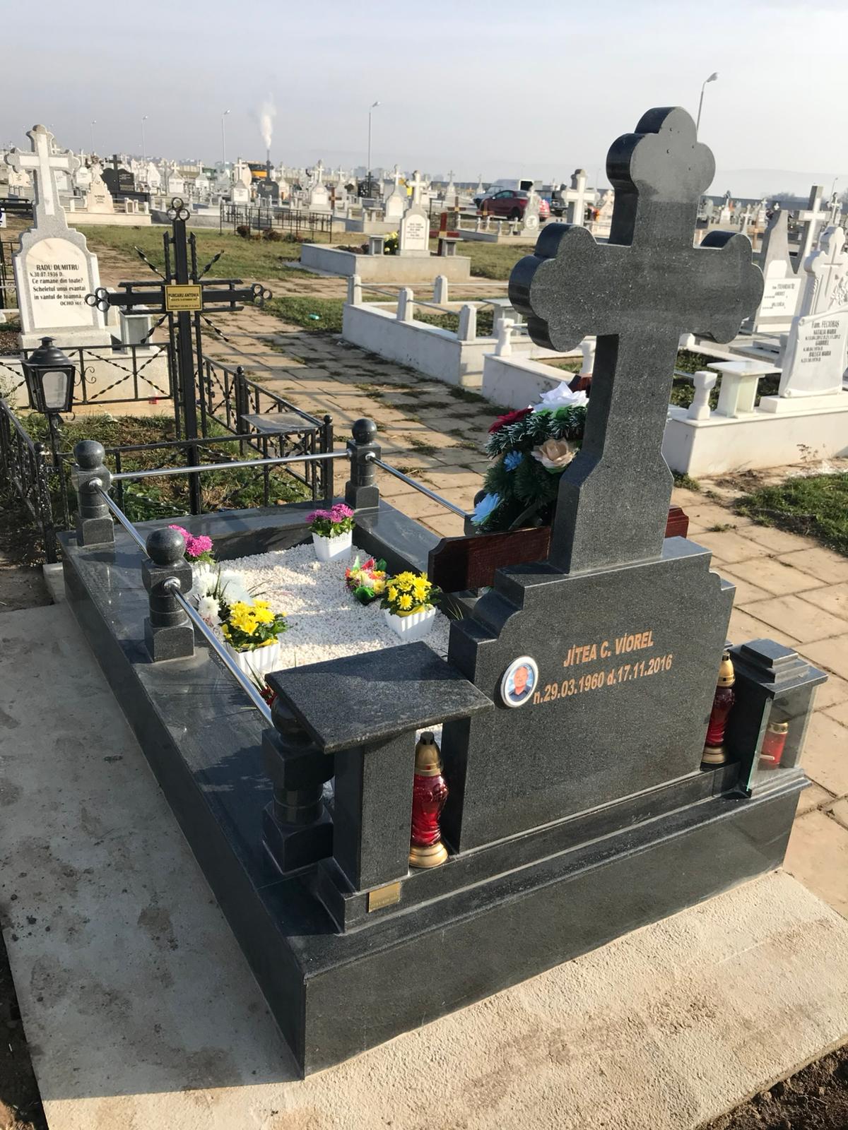 Lucrare funerară Divinum 67