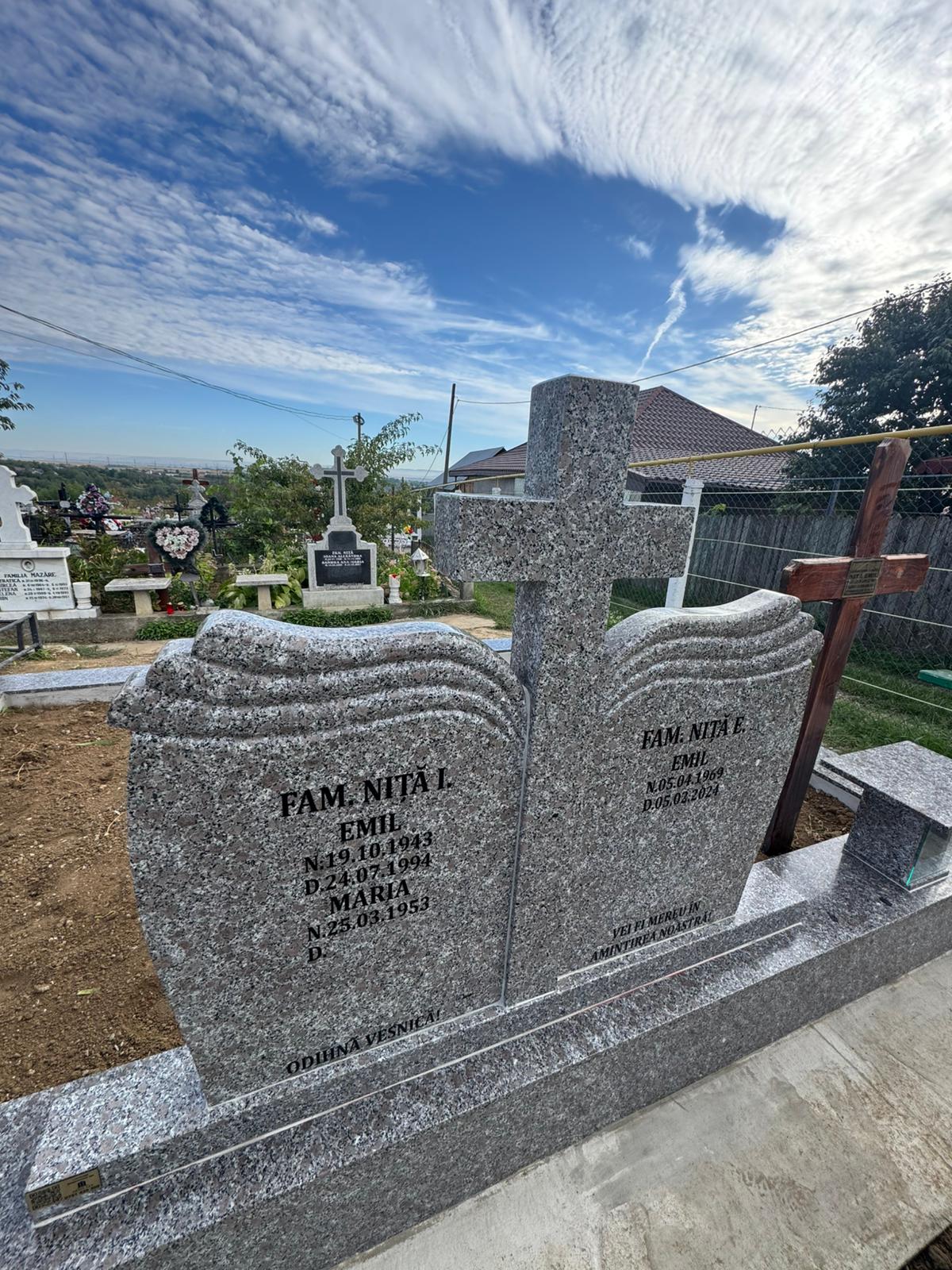 Lucrare funerară Divinum 80