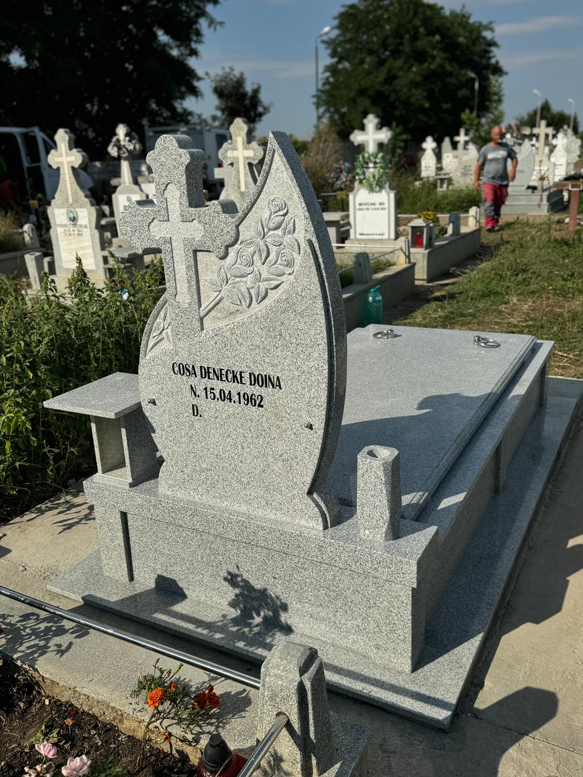 Lucrare funerară Divinum 95