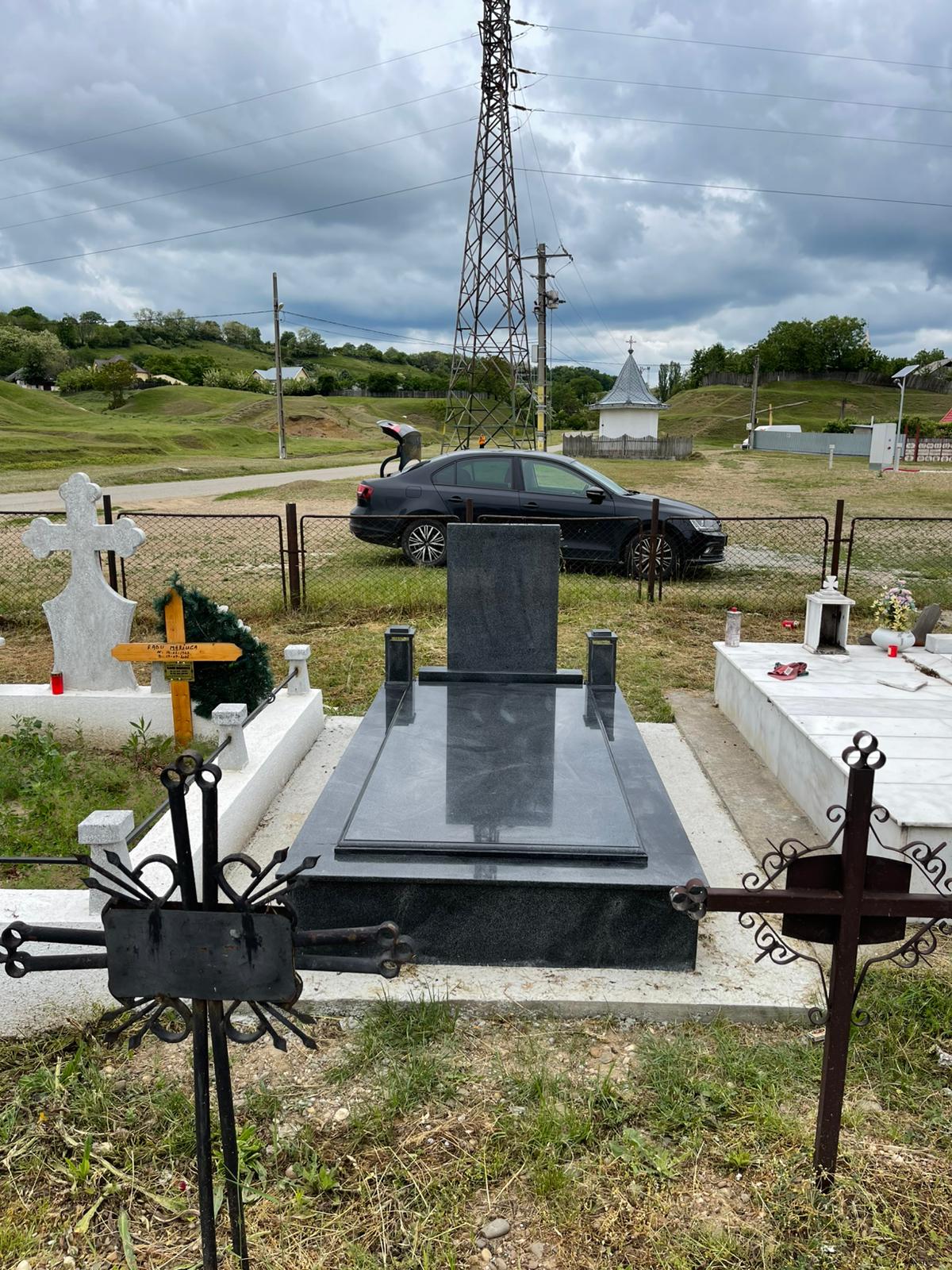 Lucrare funerară Divinum 104