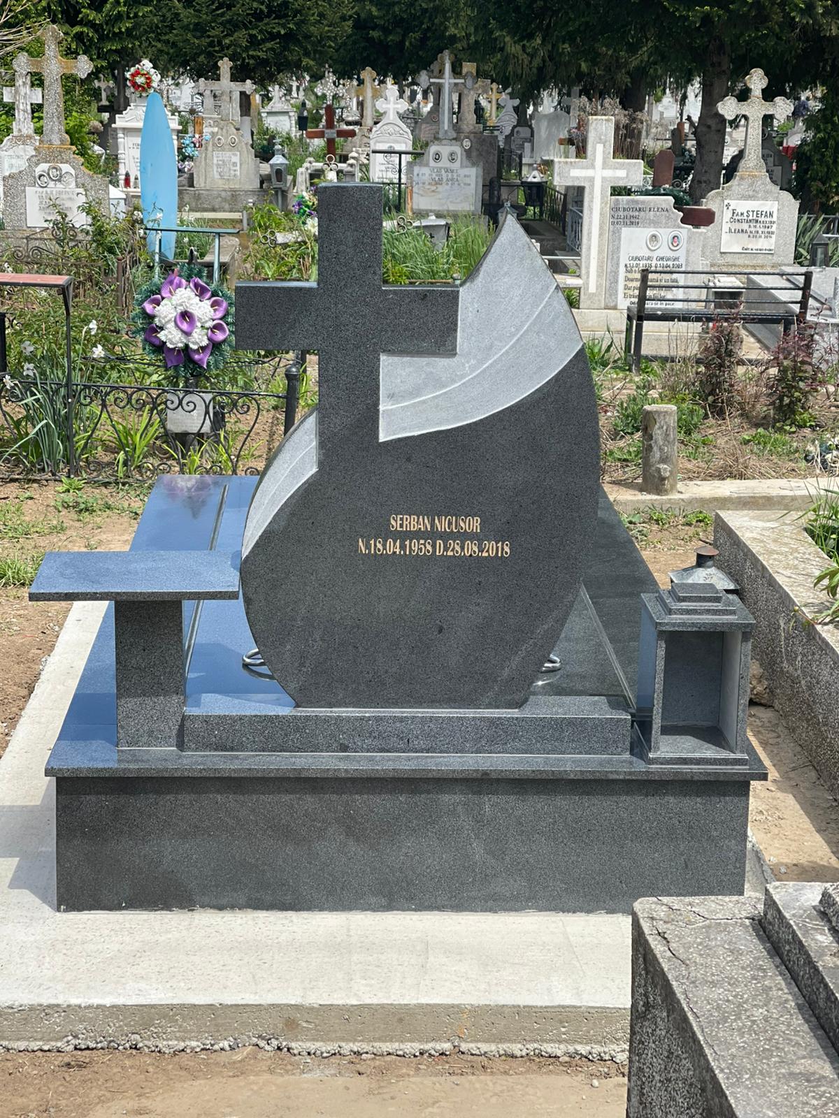 Lucrare funerară Divinum 106