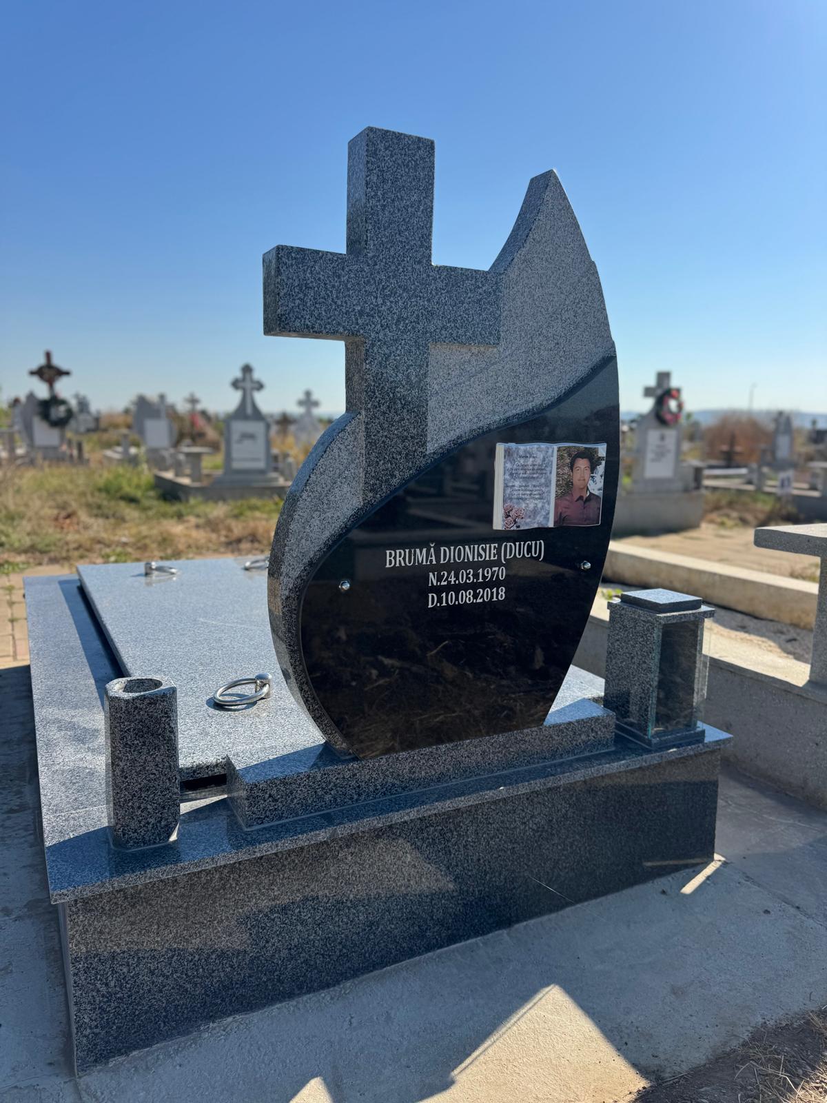 Lucrare funerară Divinum 131