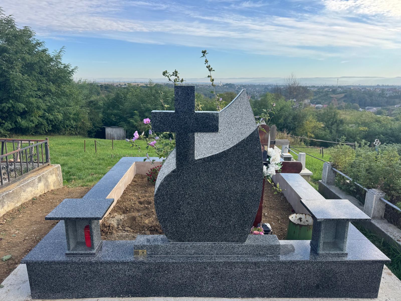 Lucrare funerară Divinum 132
